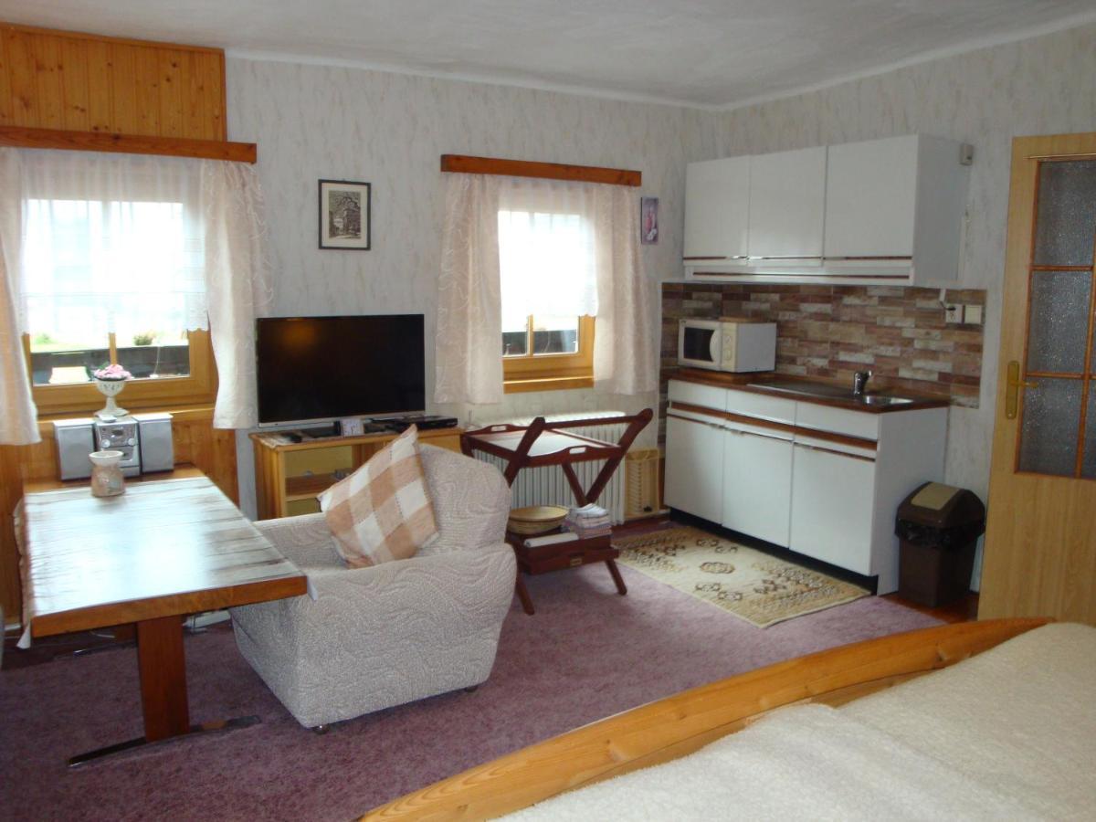 Appartement Apartman Na Sumave-Volary Extérieur photo